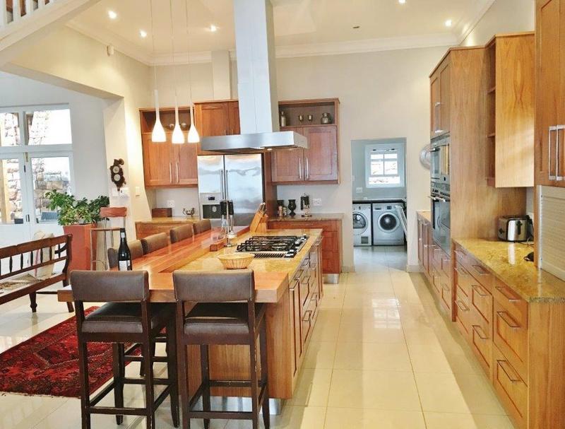 5 Bedroom Property for Sale in Hillcrest Western Cape